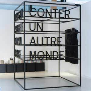 DANS UN SOUFFLE SUR UN SONGE CONTER UN AUTRE MONDE, Joël Andrianomearisoa, 2023, Courtesy de l'artiste, ©Paul Lehr pour Diptyque